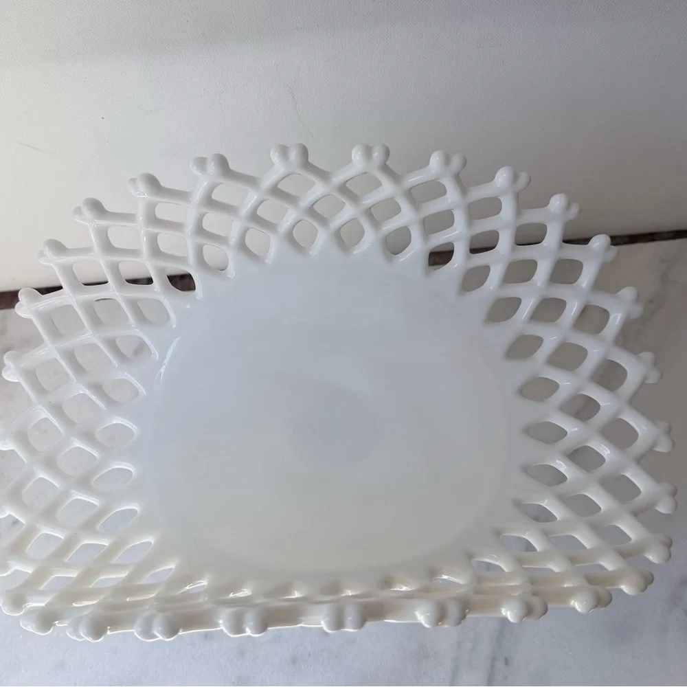vintage Westmoreland white milk glass banana stand  lattice edge pattern